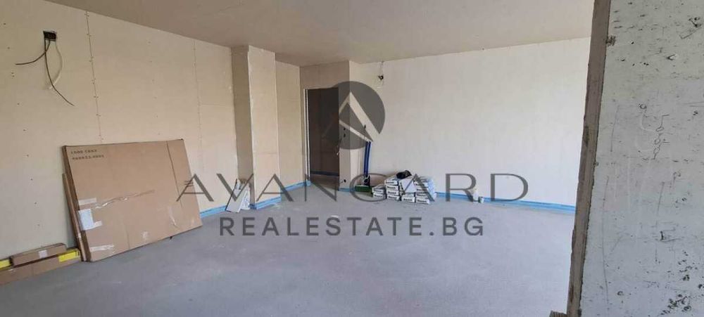 Продава се Четиристаен апартамент в Пловдив, Христо Смирненски - 178 кв.м за 1714 €/кв.м - Снимка #2