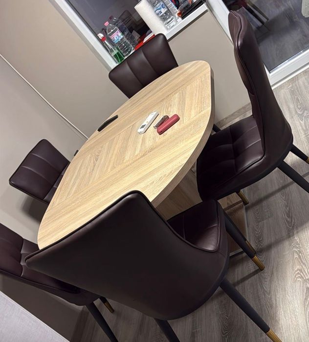 Трапезна маса със 5 стола