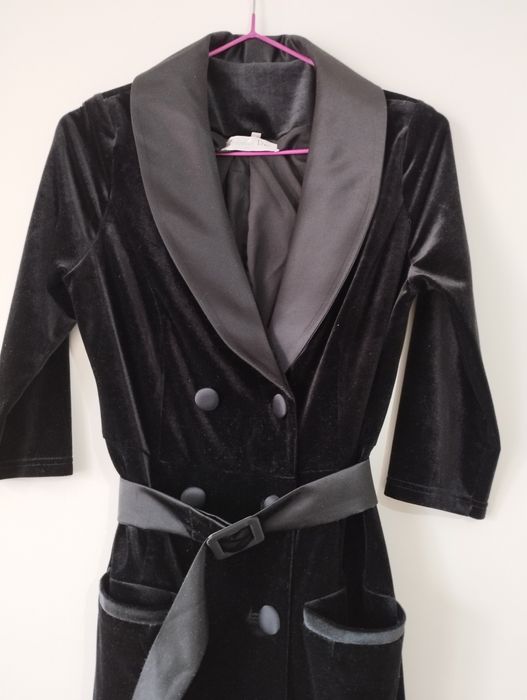 Красивое велюровое платье