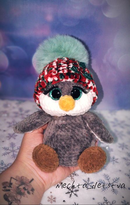 Плюшевый пингвиненок
