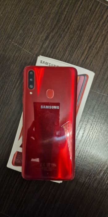 Samsung A20S красный