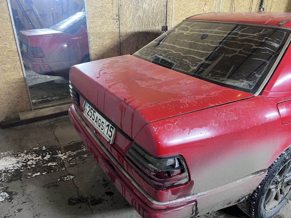 Мерседес 124 ………