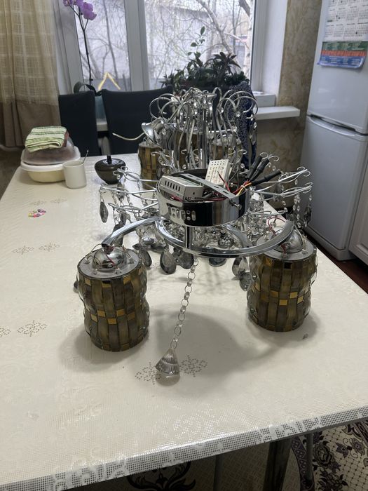 Продам 3 люстры