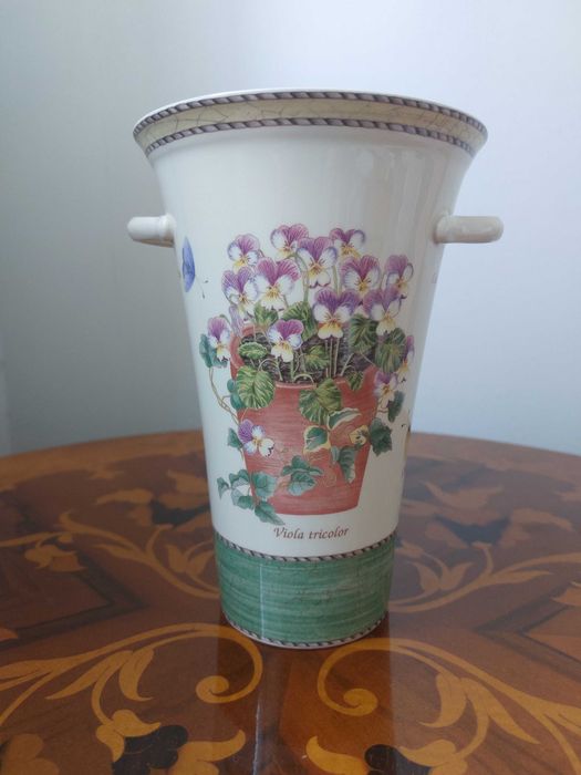 Vaza Wedgwood Anglia nefolosita