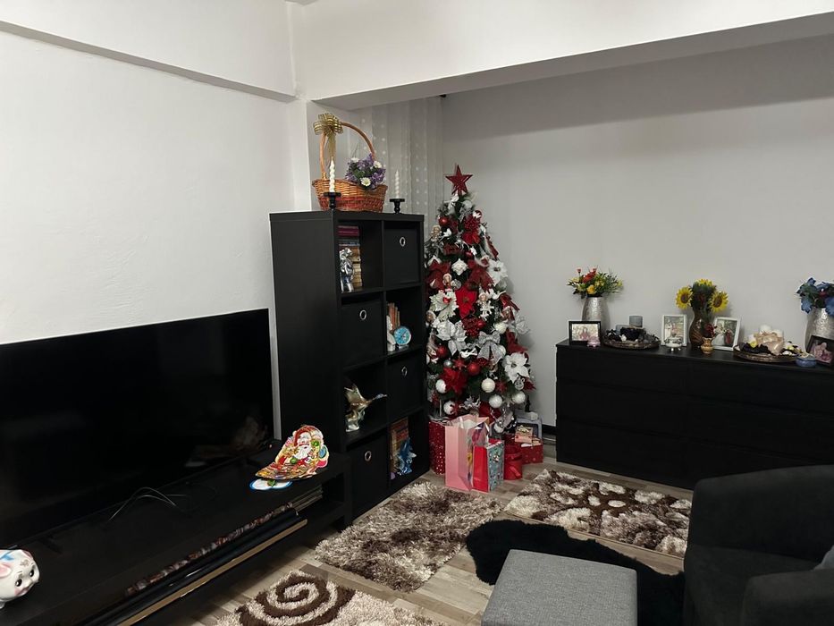 Vand Apartament 3 camere