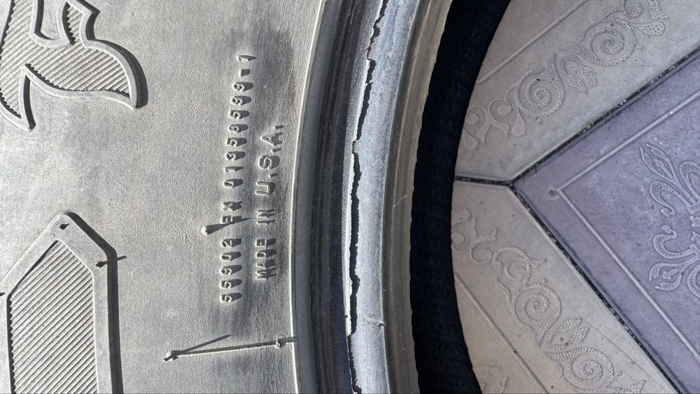 Продам шину,резину