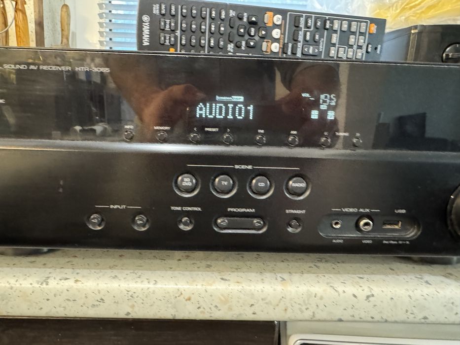 Yamaha HTR-3065 ресивър USB