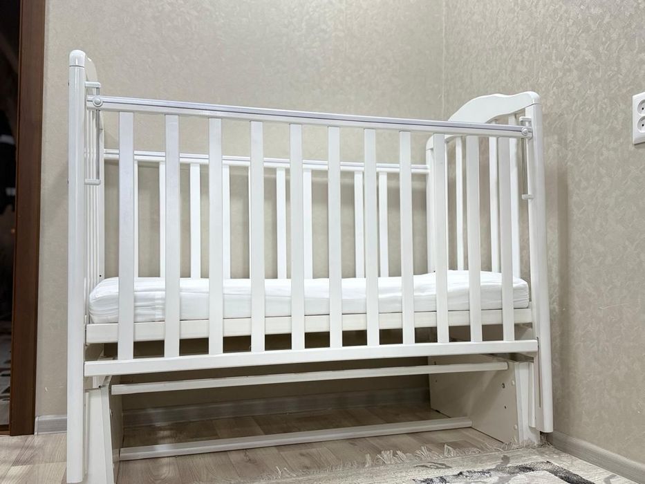 Кровать детская  колыбельная