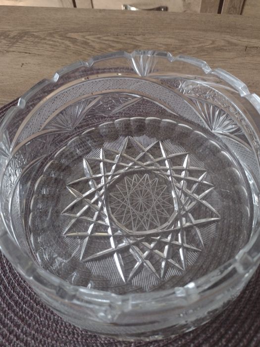 Комплект от кристална масивна купа и същия декор ваза за плодове и цве