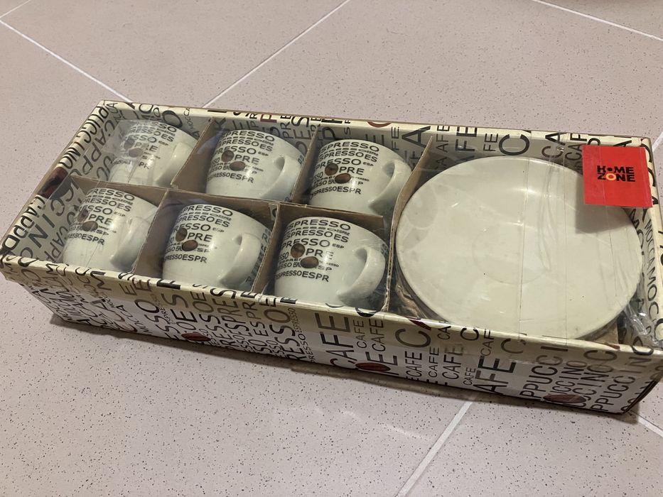 Set cafea 6 cesti+ 6 farfurii