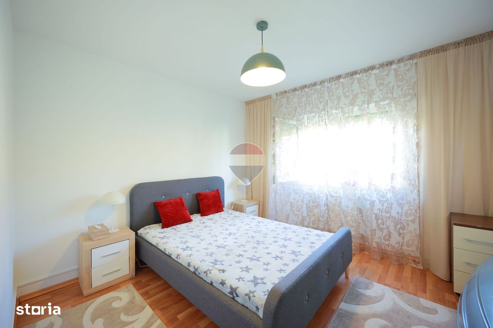 De vânzare apartament cu 3 camere , pe Strada Sovata - Oradea
