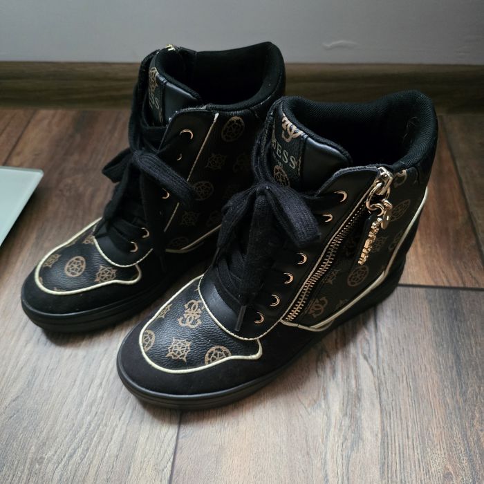Два чифта сникърси обувки Guess