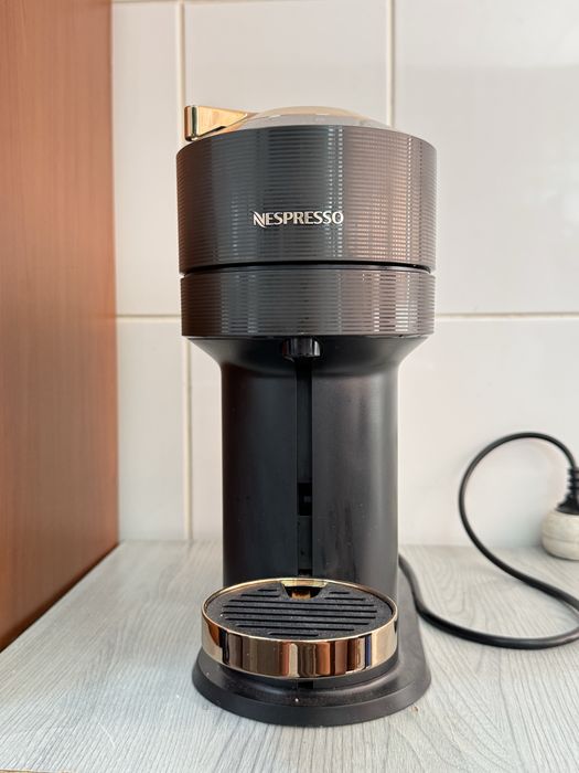 Expressor Nespresso Vertuo  Premium Coffee