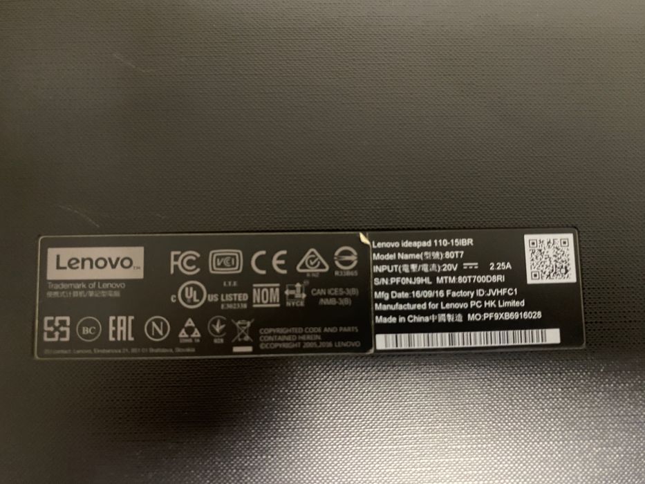 Vând laptop  LENOVO