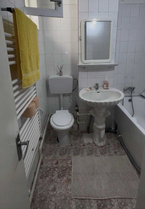 Apartament 2 camere de închiriat Roșiori de Vede centru