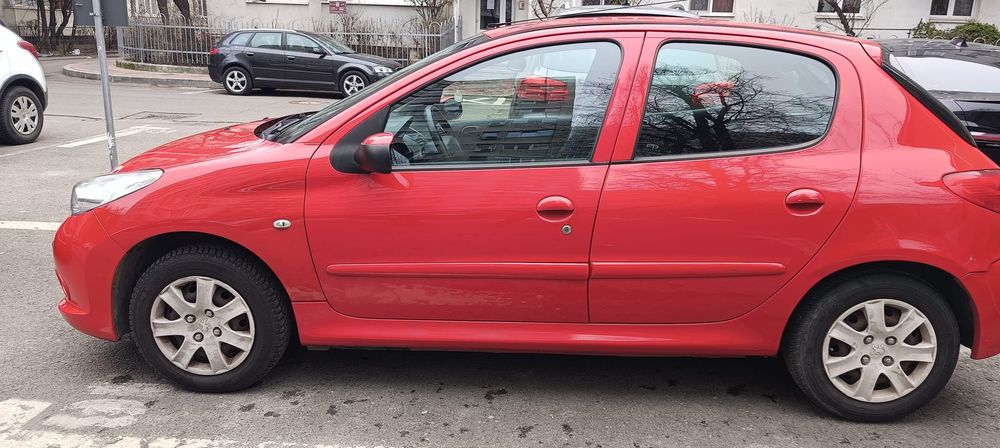 Peugeot 206 Peugeot 206+ (An 2011) – Euro 5 – Stare Excelentă / Ideal Oras
