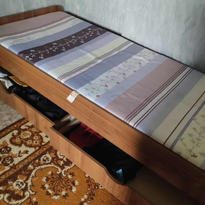 Продам недорого кровать