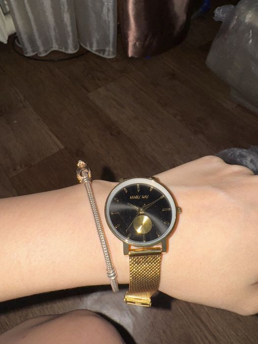 Наручные часы Mary Kay