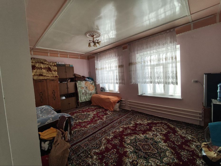 Hovli sotiladi srochna