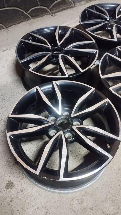 Диски R17 Exclusive camry 55 оригинал