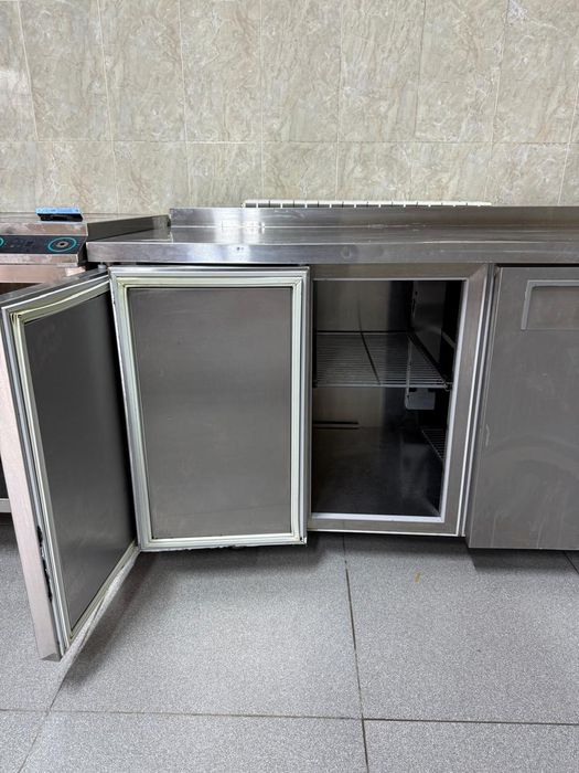 Холодильник промышленный