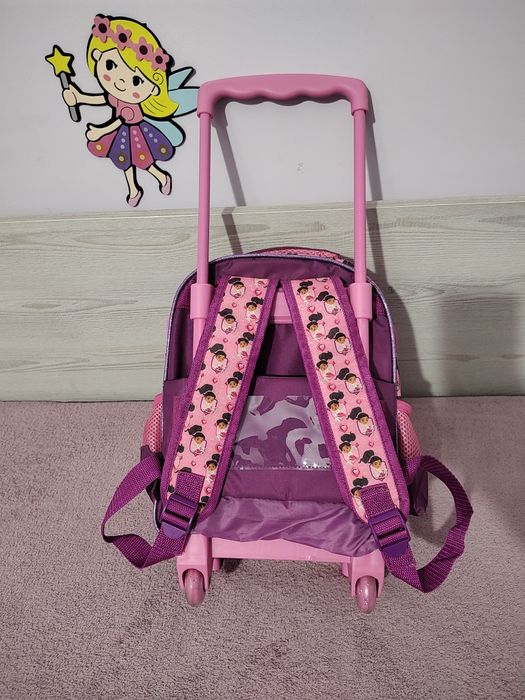 Детска раничка на колелца