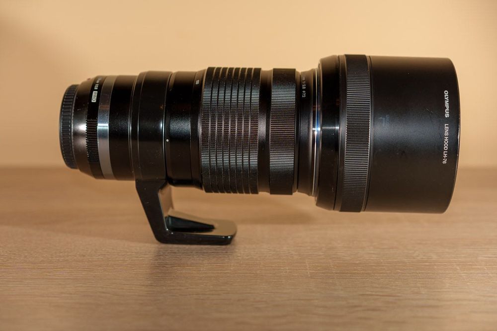 Olympus 40-150mm f/2.8 PRO (Opțional: Teleconvertor 1.4x)