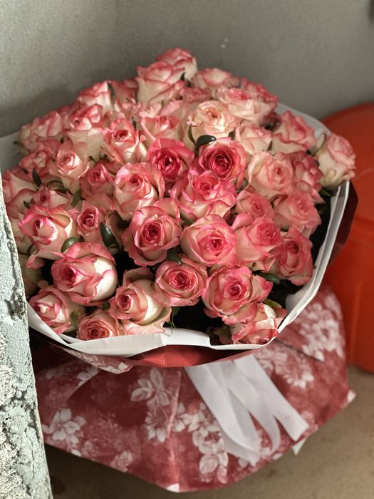 цветы елу бір гүлдер свежий