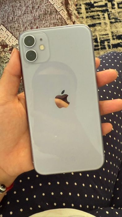 продаю айфон 11 все подробности в лс