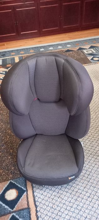 Автомобильное детское кресло