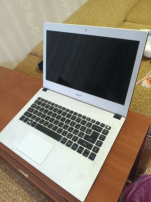 Acer E-473G Ноутбук Core i5