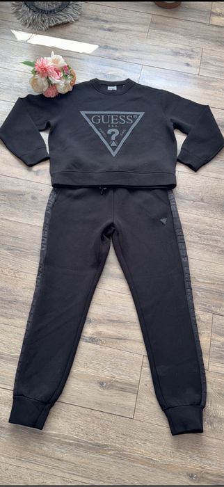 Дамски екип guess оригинален
