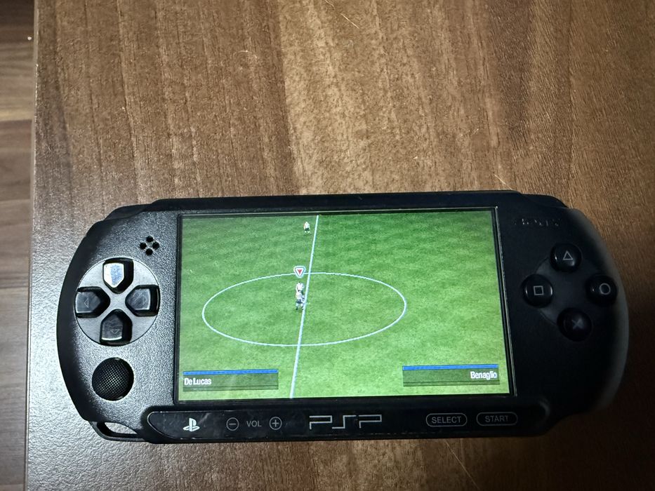 PSP E1004, Negru