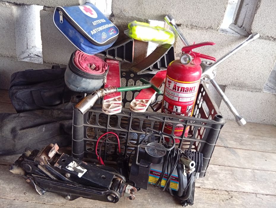 Продаётся много чего интересного