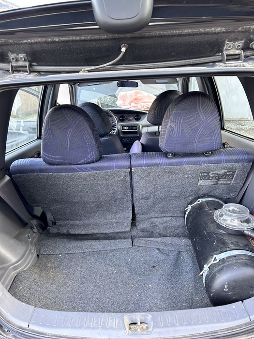 Дайхацу.Daihatsu YRV 1.3i бензин на !!!части!!!