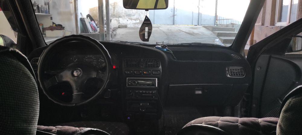 Продам нисан примера