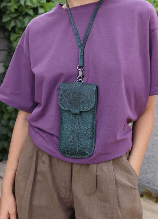 Футляр для очков и телефон