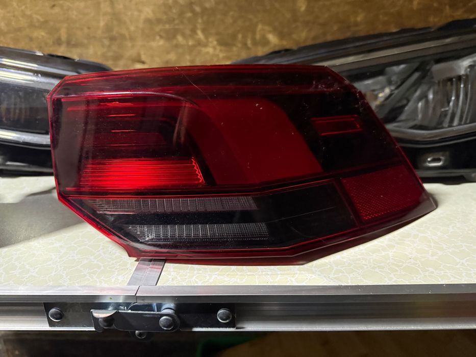 Фарове стопове дисплей Golf 8 2024