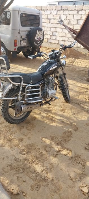 Мотоцикл сатылады.