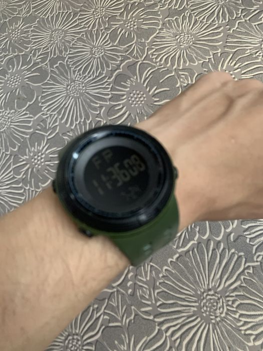Продам спортивные часы