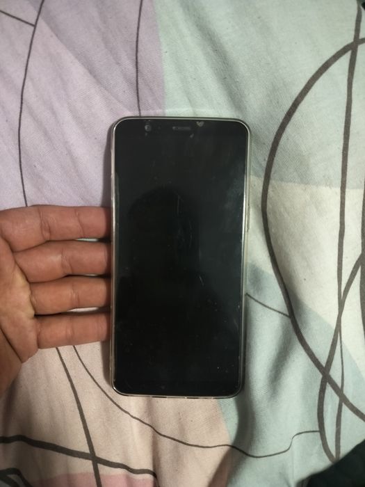 ONE PLUS 5T в отличном состоянии
