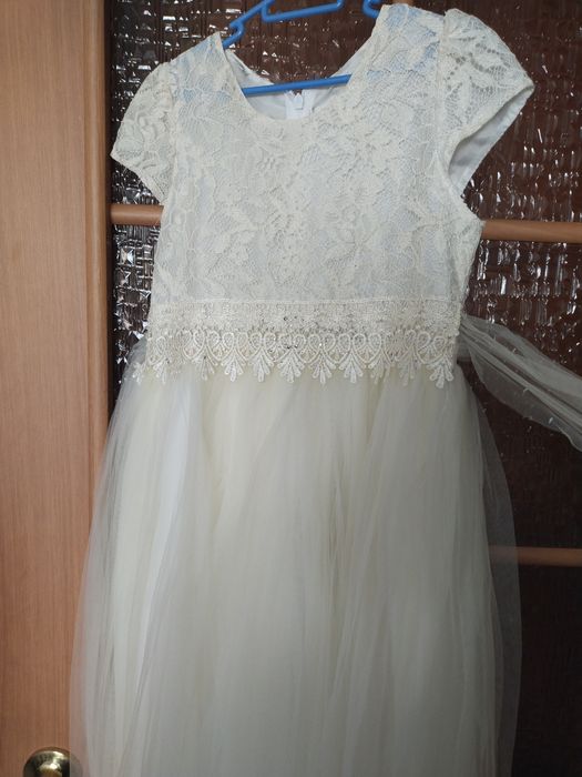 Продам платье для девочки