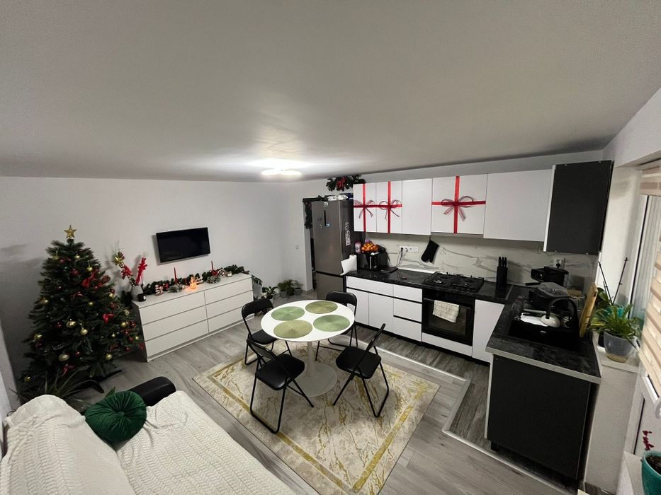 Vând apartament cu 2 camere