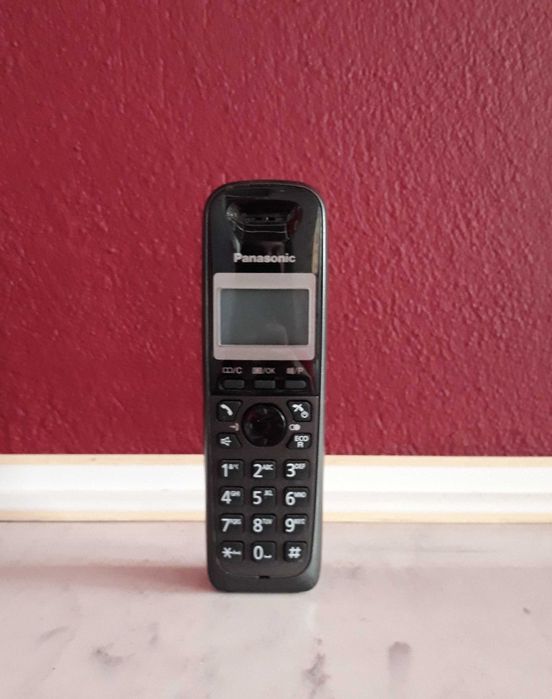 Безжичен телефон Panasonic KX-TG2511FXT