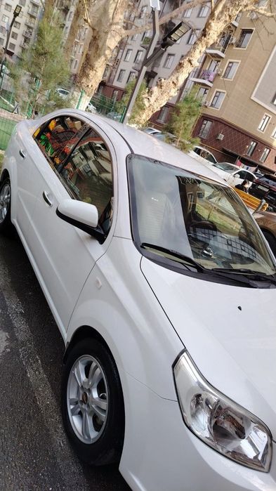 Neksiya 3 LTZ sotiladi srochna xolati alo xamma joyi radnoy bez xaraja