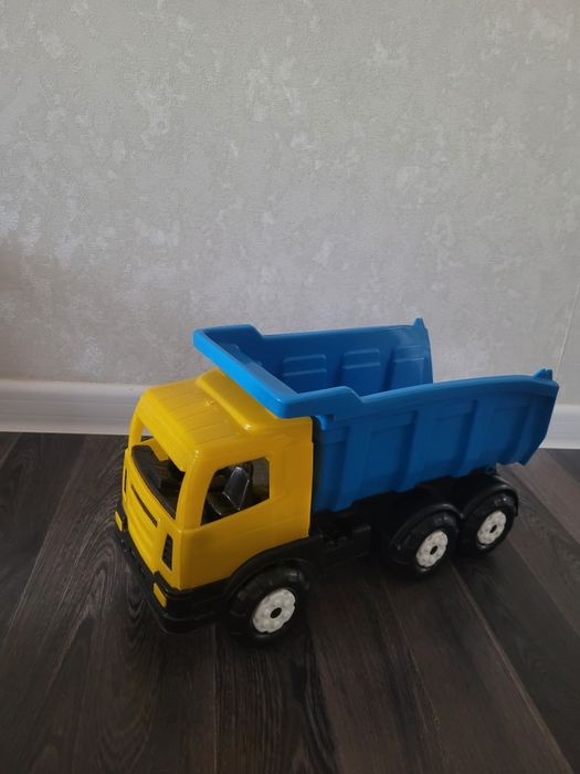 Продам камаз-машина 3000 тг.