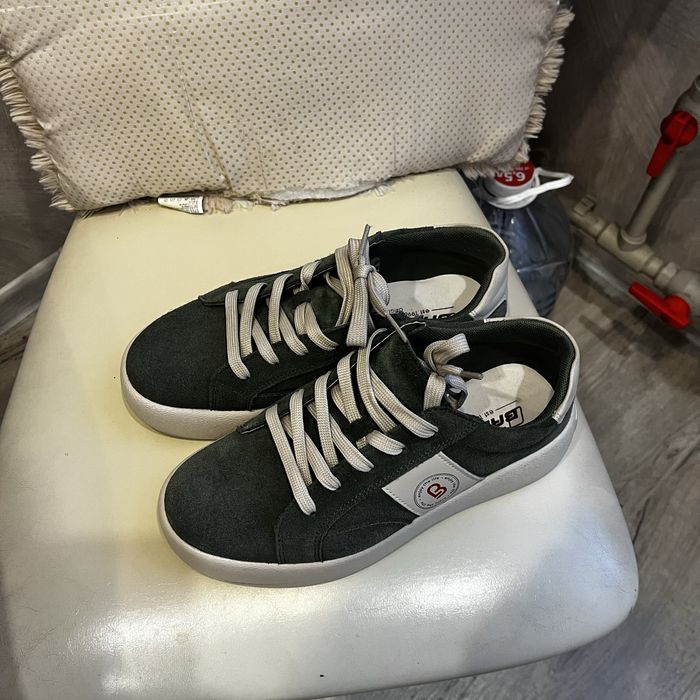 Продам кеды 10000