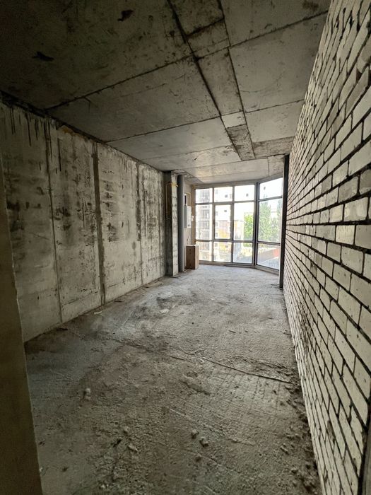 Продам 3 ком кв 130 м2 в жк орталык