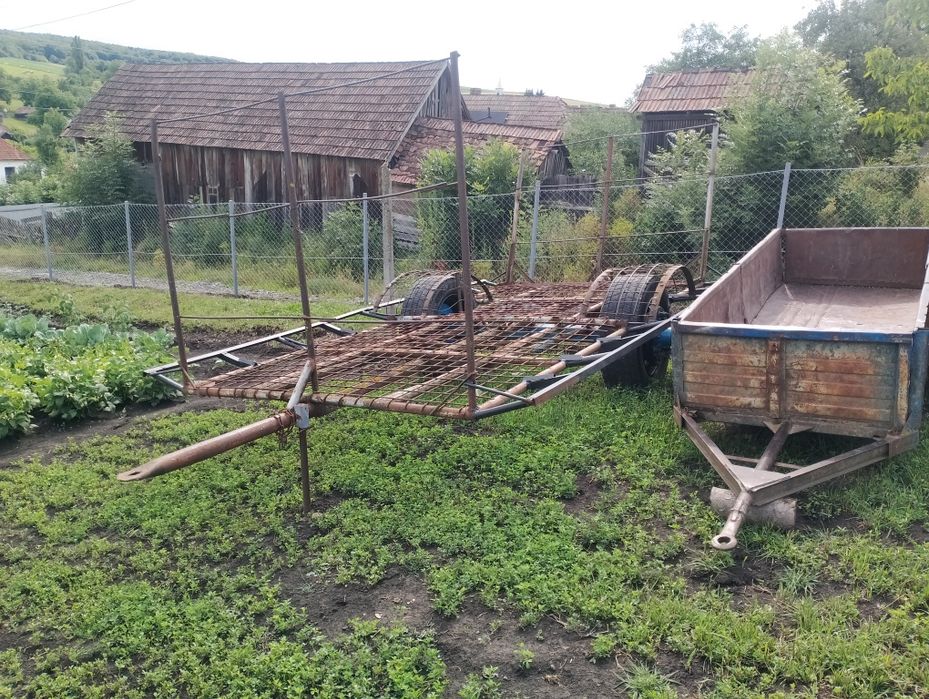 De vânzare trailer de cărat fân