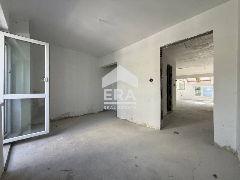 Слънчев тризонет ново строителство на крачка от Парк „Св. Св. Петър и